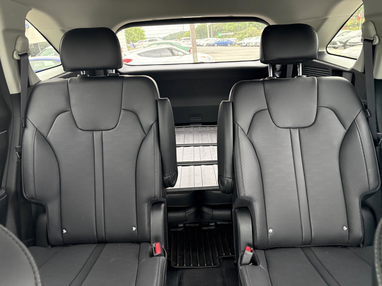 Used 2025 Kia Sorento EX w/ Panoramic Sunroof Package FWD image 21