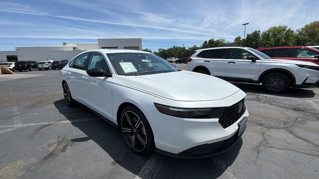 Used 2023 Honda Accord Sport image 2
