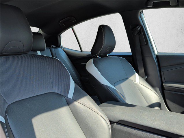 Used 2025 Toyota Camry SE FWD image 28