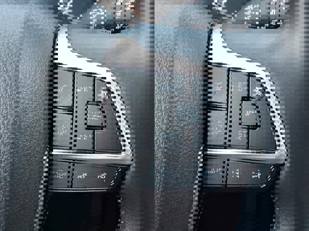 Used 2023 Toyota Highlander XLE image 19