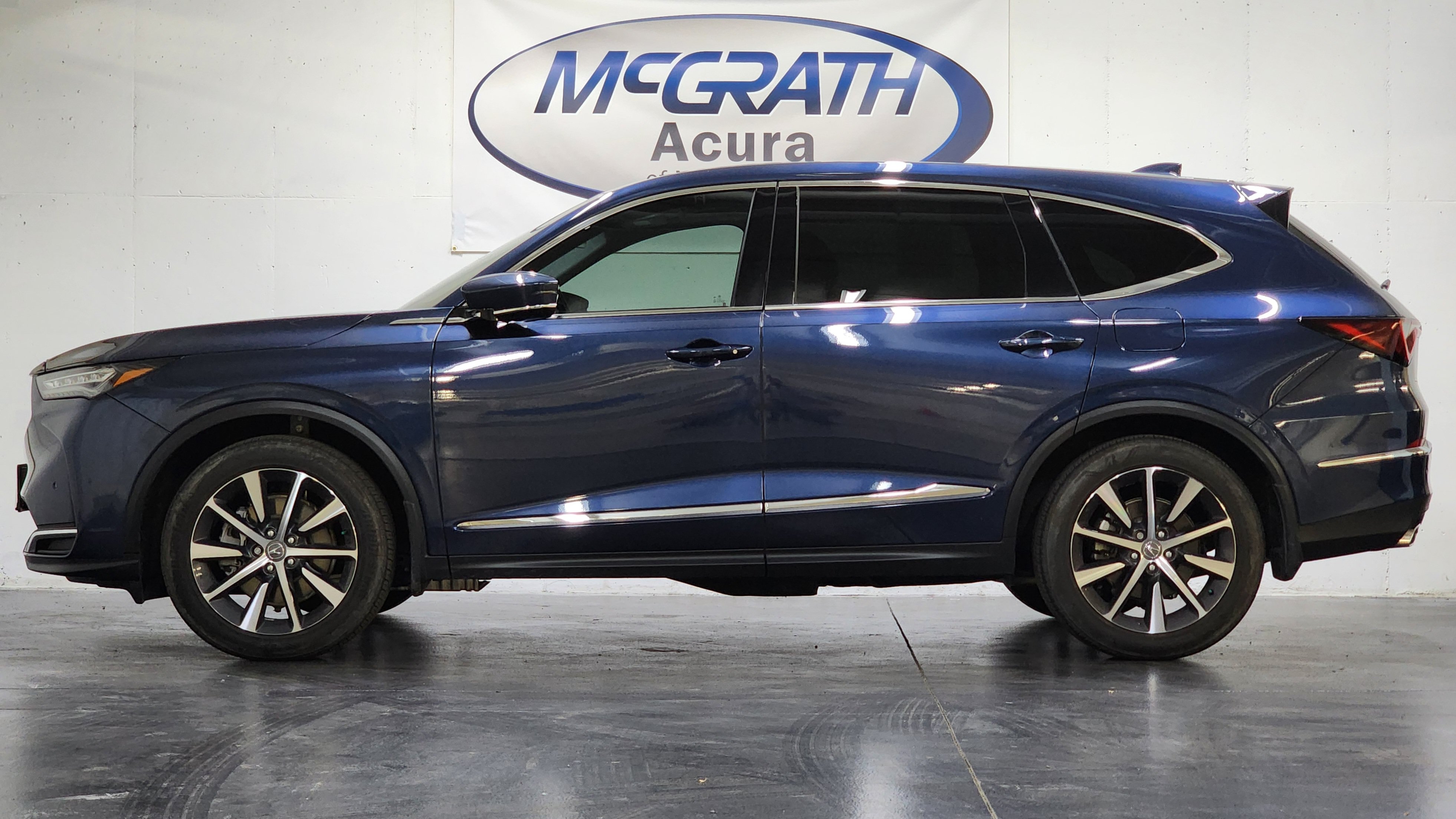 Used 2025 Acura MDX w/ Technology Package AWD/4WD image 9