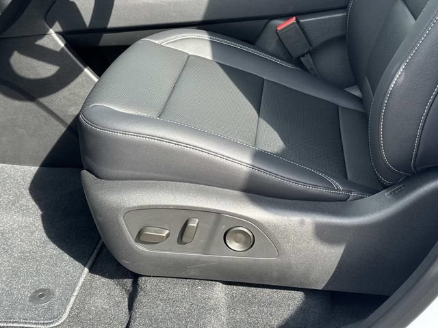New 2026 Chevrolet Traverse LT w/ Driver Confidence Package FWD image 33