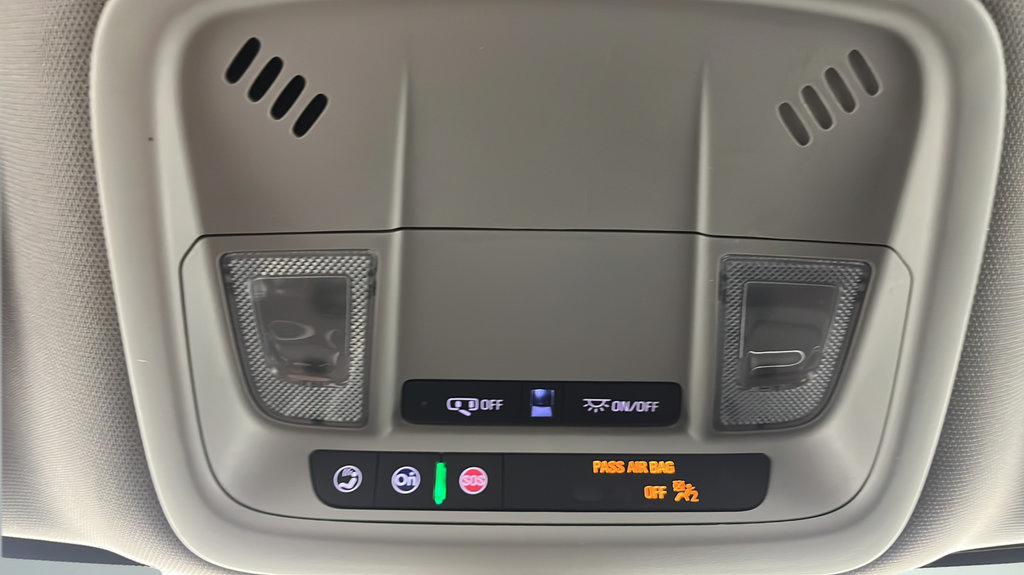 Used 2022 Chevrolet Malibu LT FWD image 34