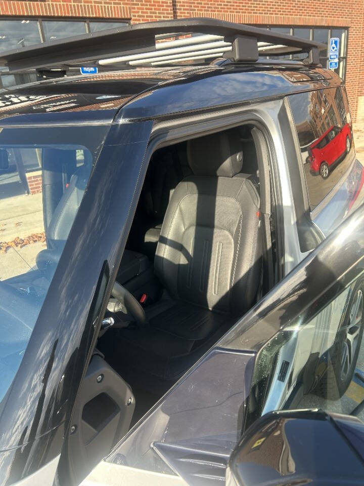 Used 2022 Land Rover Defender 90 X-Dynamic S image 28