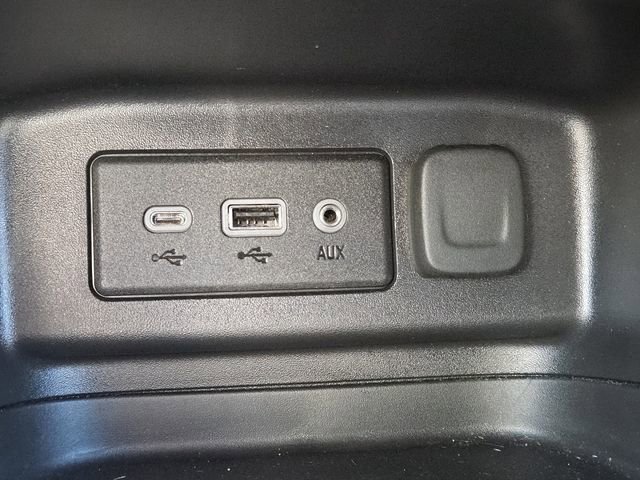 Used 2023 Chevrolet Equinox RS image 7