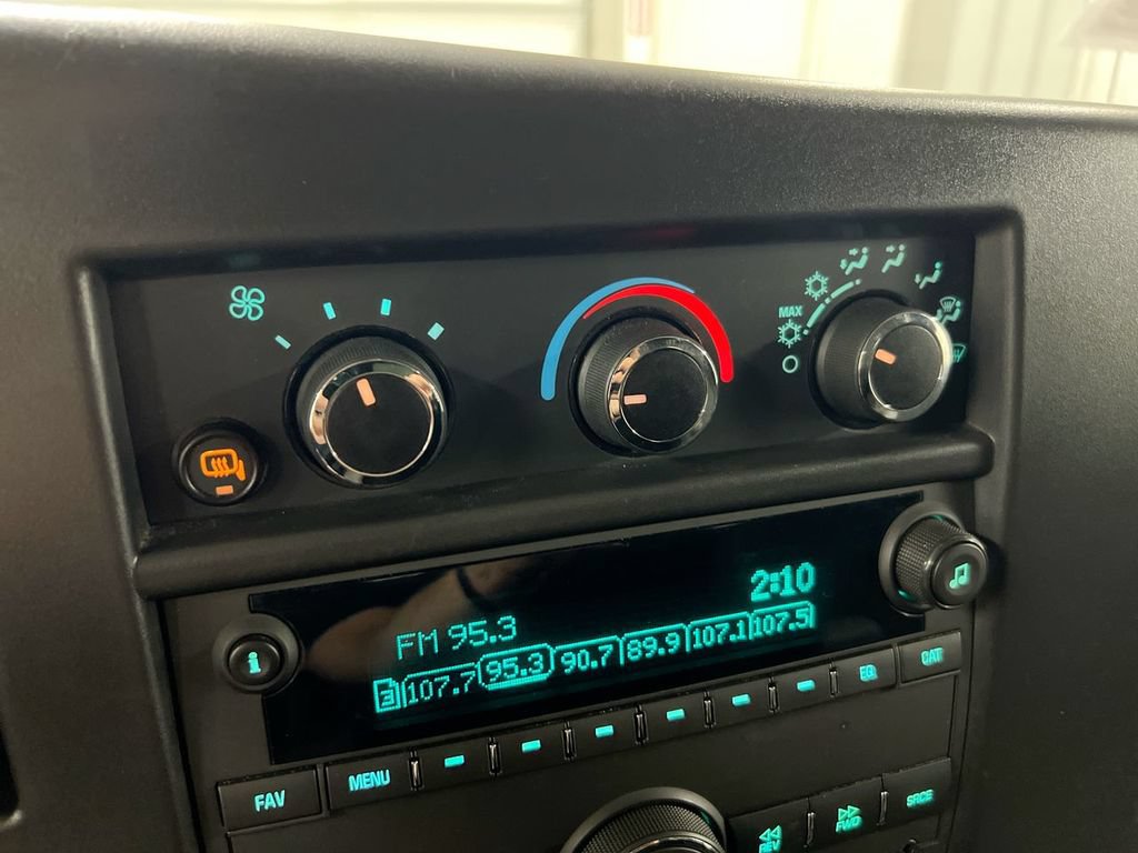 Used 2025 Chevrolet Express 2500 w/ Driver Convenience Package RWD image 16