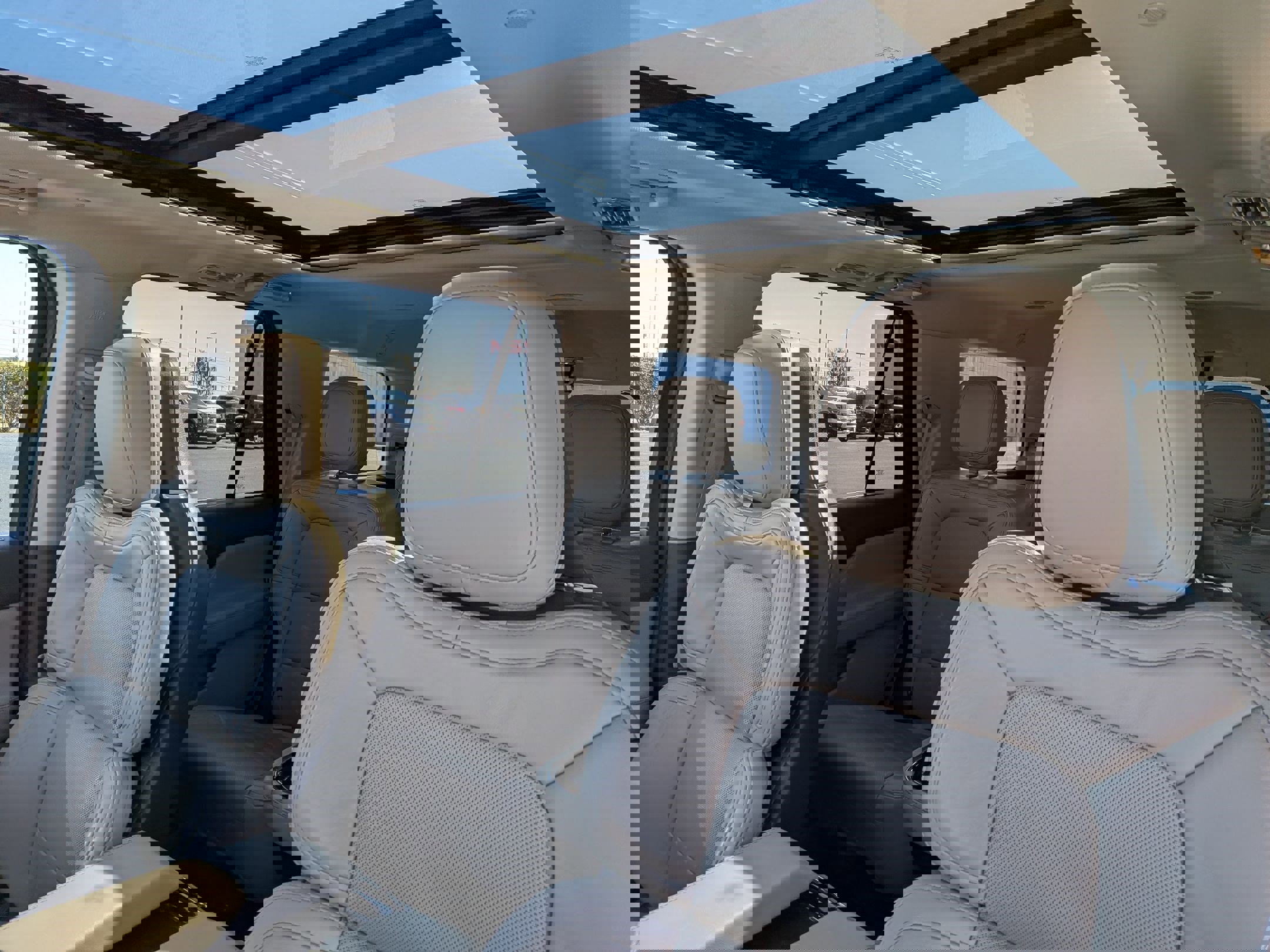 Used 2022 Lincoln Navigator Reserve AWD/4WD image 24