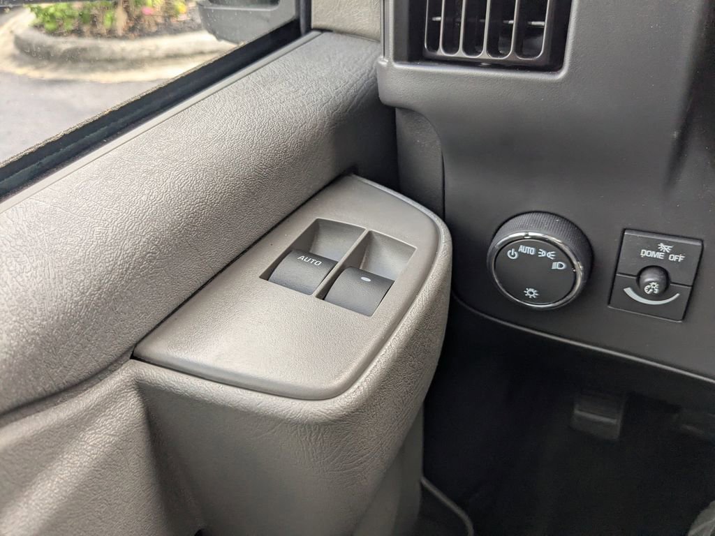 New 2025 Chevrolet Express 3500 w/ Power Convenience Package image 21