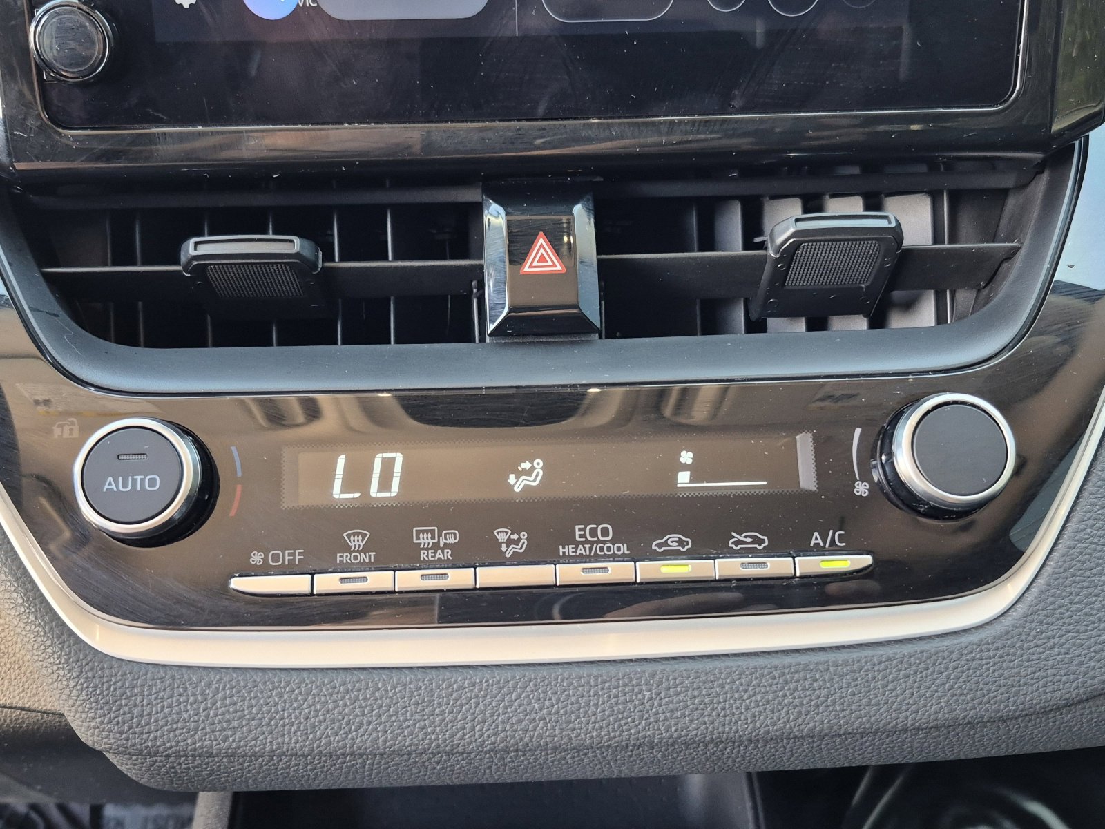 Used 2026 Toyota Corolla LE FWD image 30