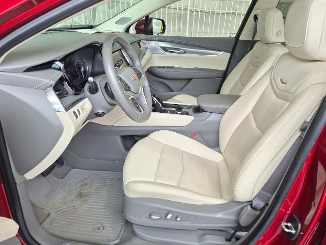 Used 2023 Cadillac XT5 Premium Luxury image 16