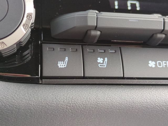 New 2026 Toyota Tundra Platinum AWD/4WD image 21