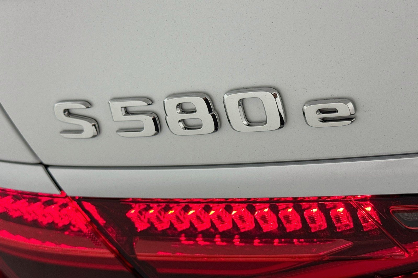 Certified 2026 Mercedes-Benz S 580e 4MATIC Sedan image 10