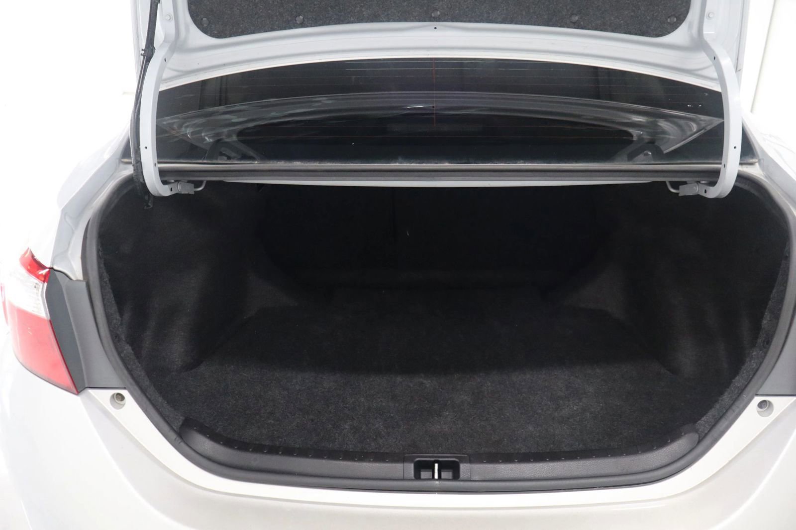 Used 2014 Toyota Corolla S image 29