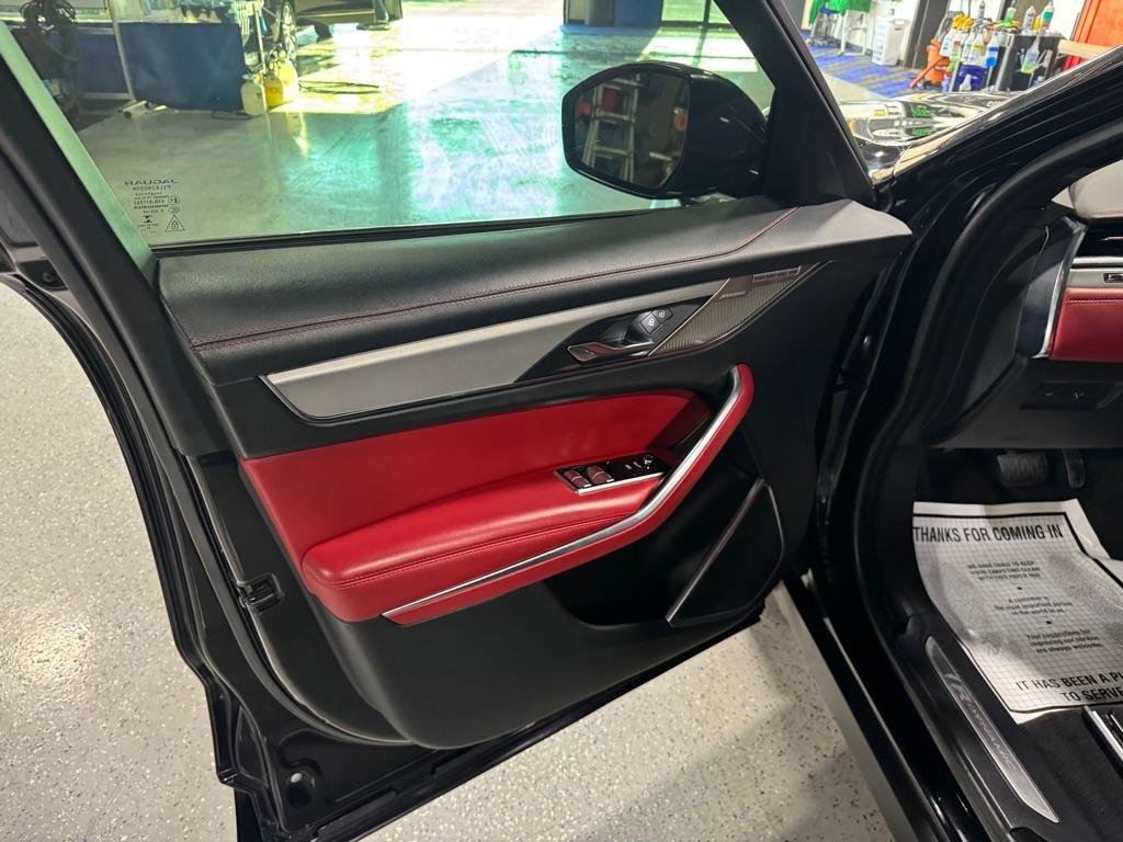 Used 2021 Jaguar F-PACE R-Dynamic S image 28