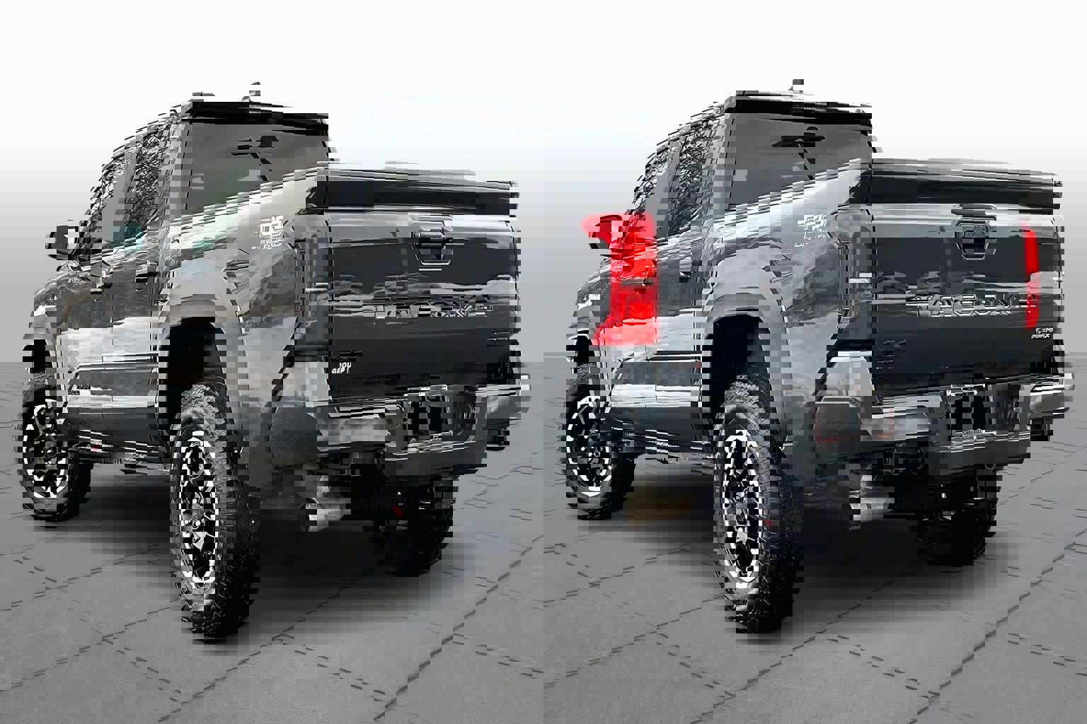 Used 2025 Toyota Tacoma TRD Off-Road image 12