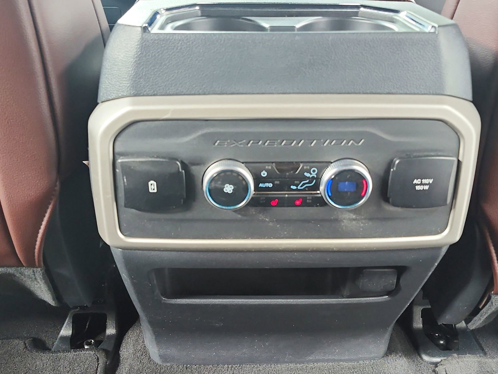 Used 2024 Ford Expedition Limited AWD/4WD image 36