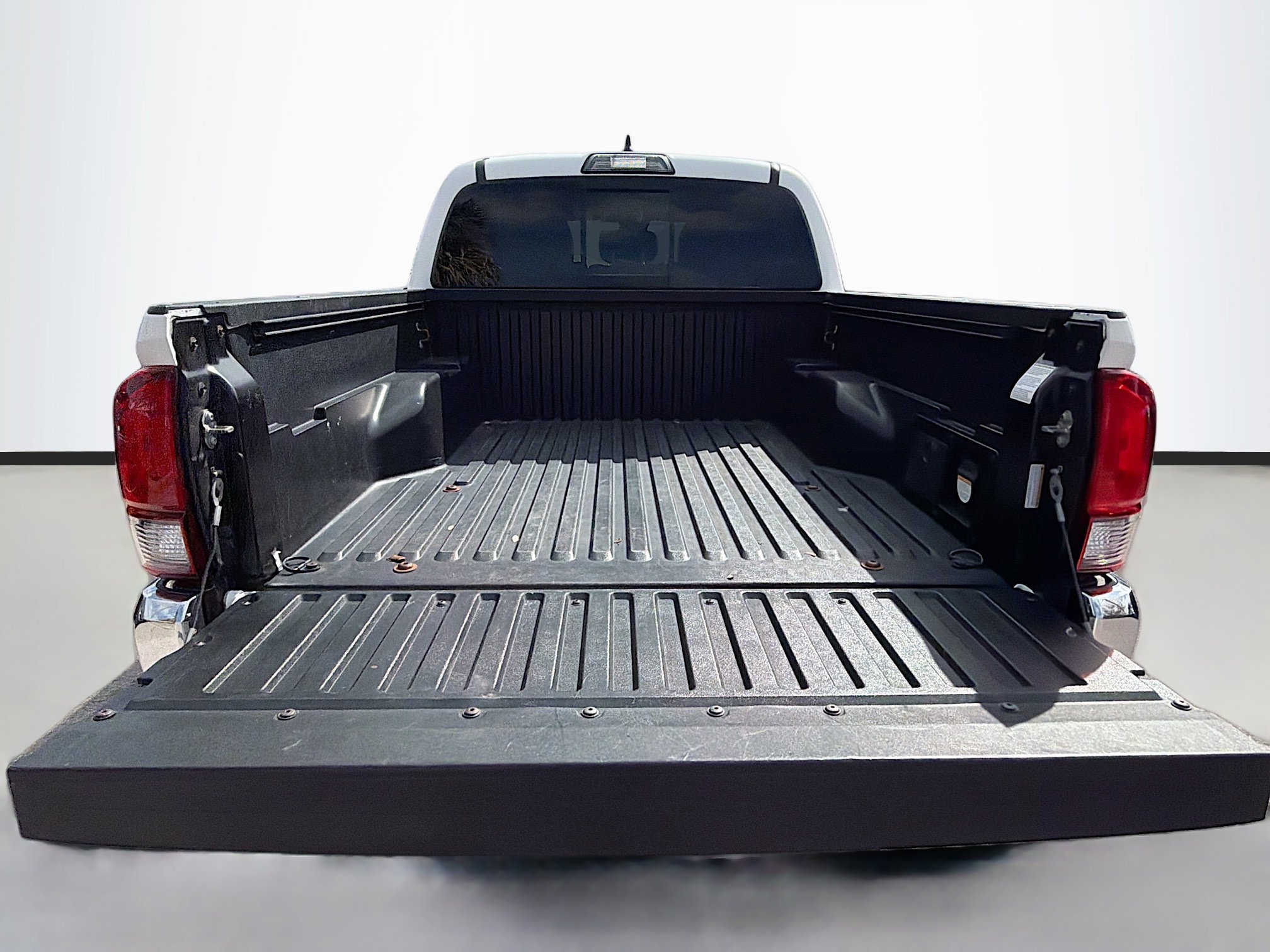 Used 2019 Toyota Tacoma TRD Off-Road AWD/4WD image 13