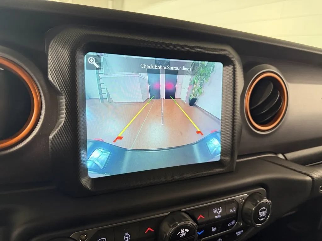 Used 2021 Jeep Gladiator Mojave AWD/4WD image 23