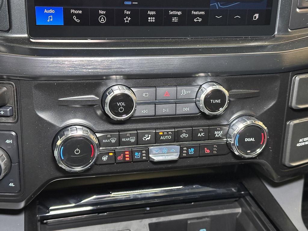 New 2026 Ford F350 Lariat w/ Black Appearance Package image 31