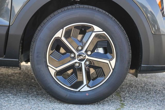 New 2026 Kia Niro LX FWD image 10