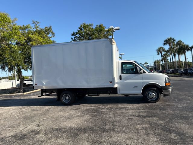 New 2026 Chevrolet Express 4500 w/ Power Convenience Package RWD image 18