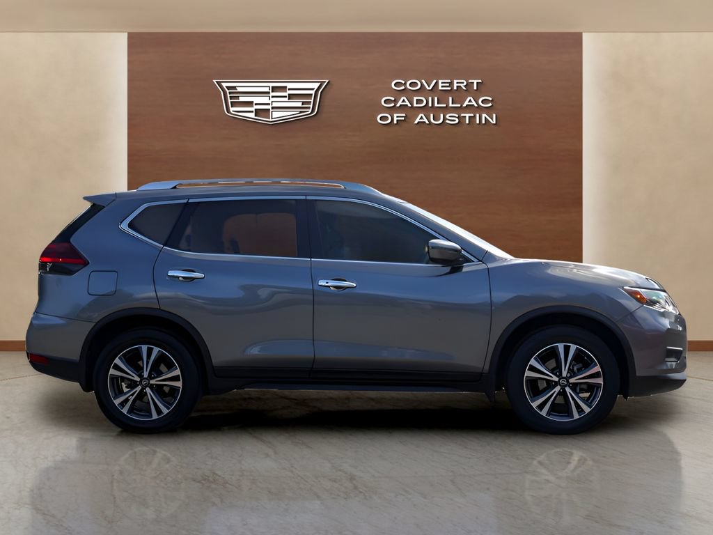 Used 2019 Nissan Rogue SV w/ Premium Package FWD image 5
