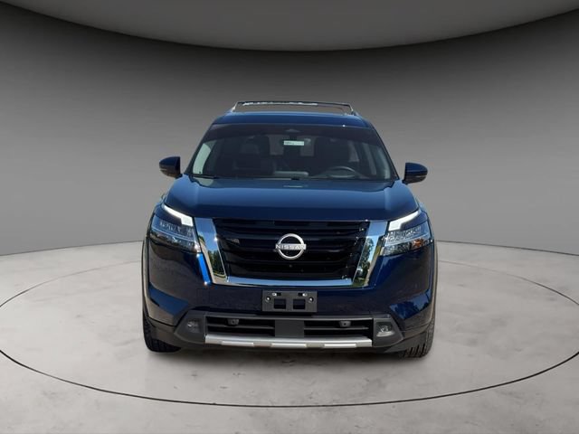 Certified 2024 Nissan Pathfinder Platinum AWD/4WD image 2