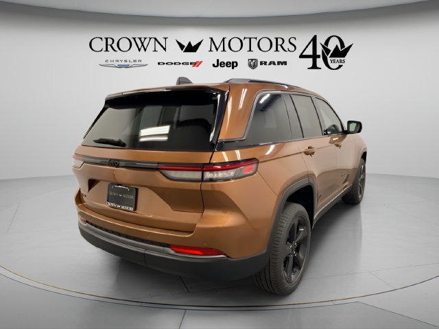 Used 2026 Jeep Grand Cherokee Limited w/ Limited Altitude Package AWD/4WD image 6