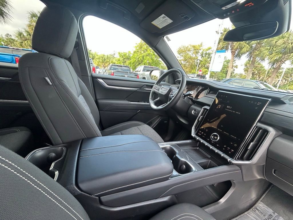 Used 2025 GMC Acadia Elevation image 25