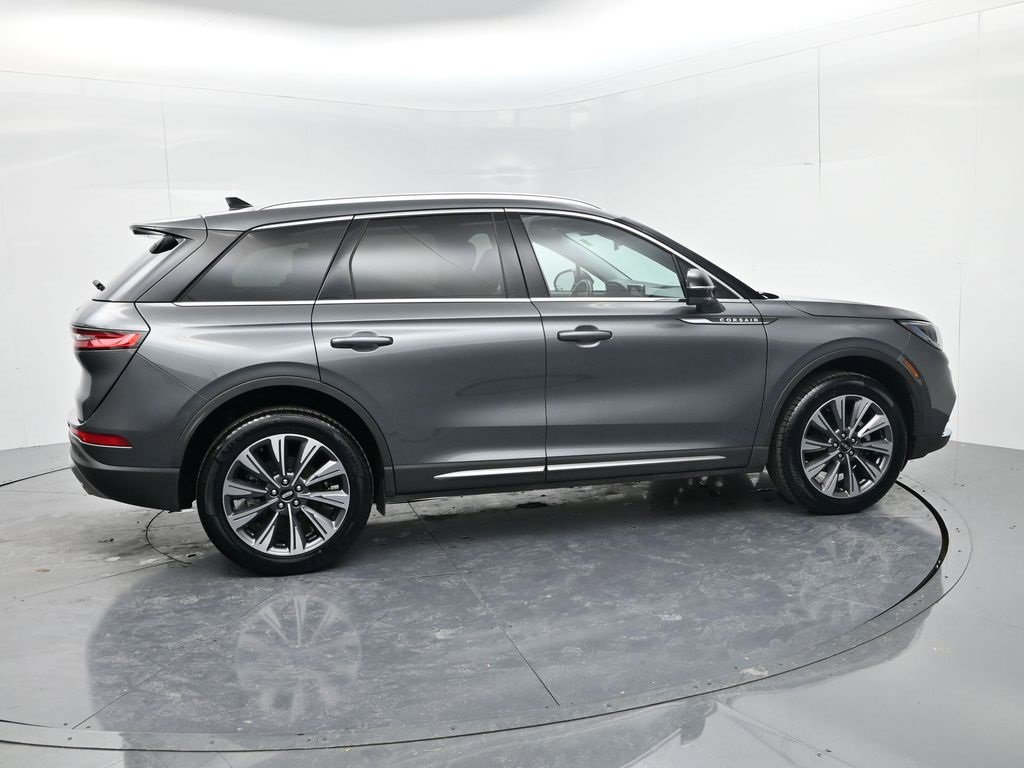 Used 2022 Lincoln Corsair Reserve image 8