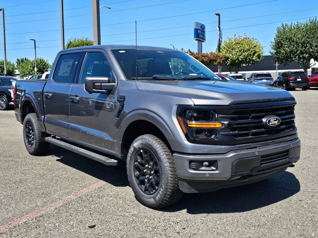 New 2026 Ford F150 XLT w/ Equipment Group 302A MID AWD/4WD image 3