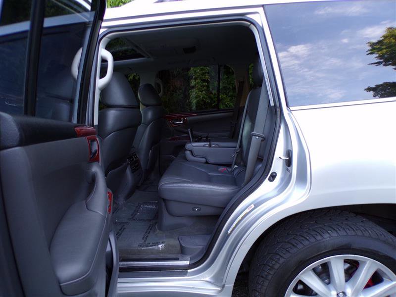Used 2009 Lexus LX 570 4WD image 26