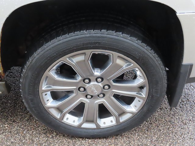 Used 2015 GMC Yukon XL Denali w/ Enhanced Security Package image 14