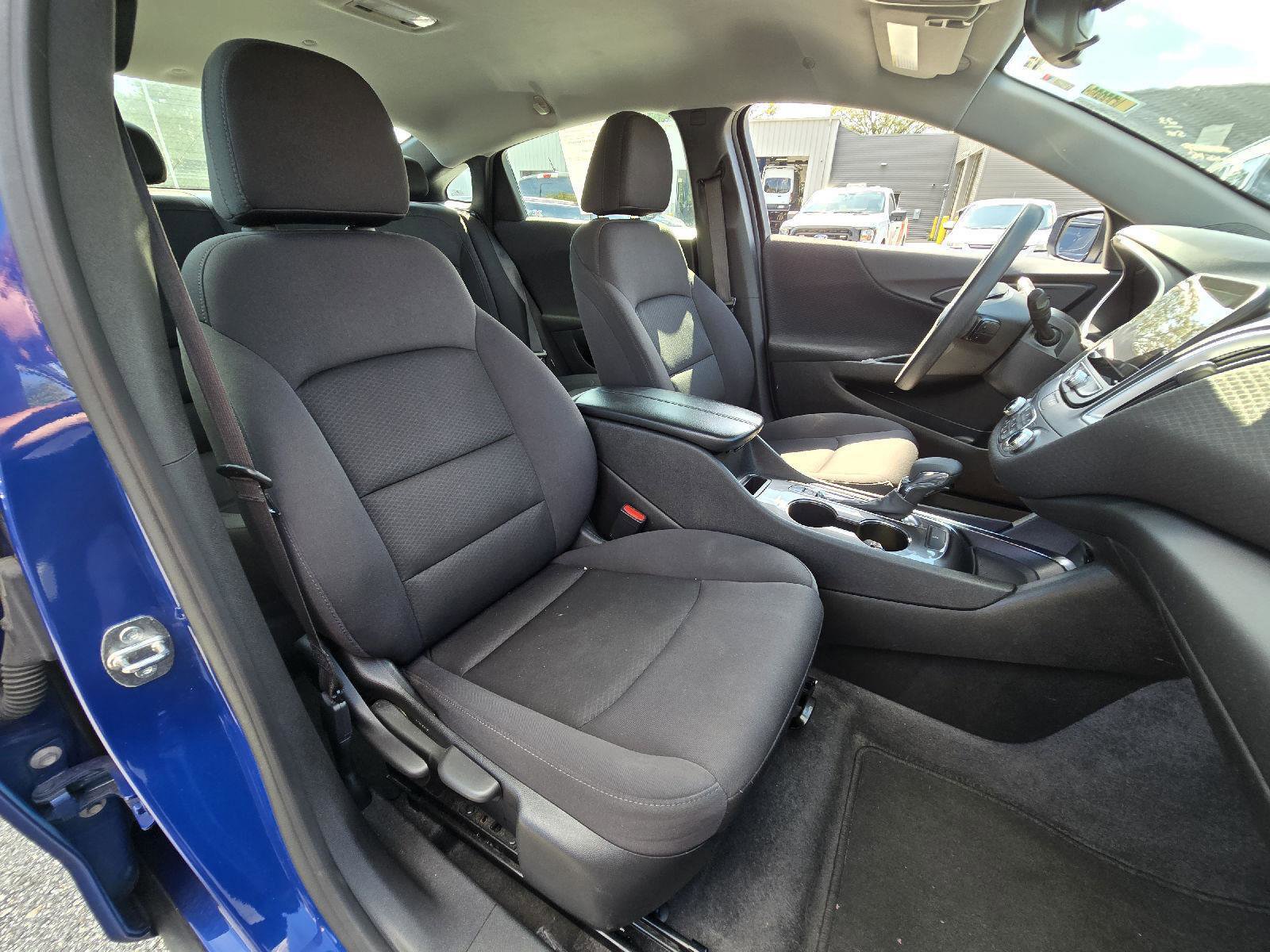 Used 2023 Chevrolet Malibu LT image 16