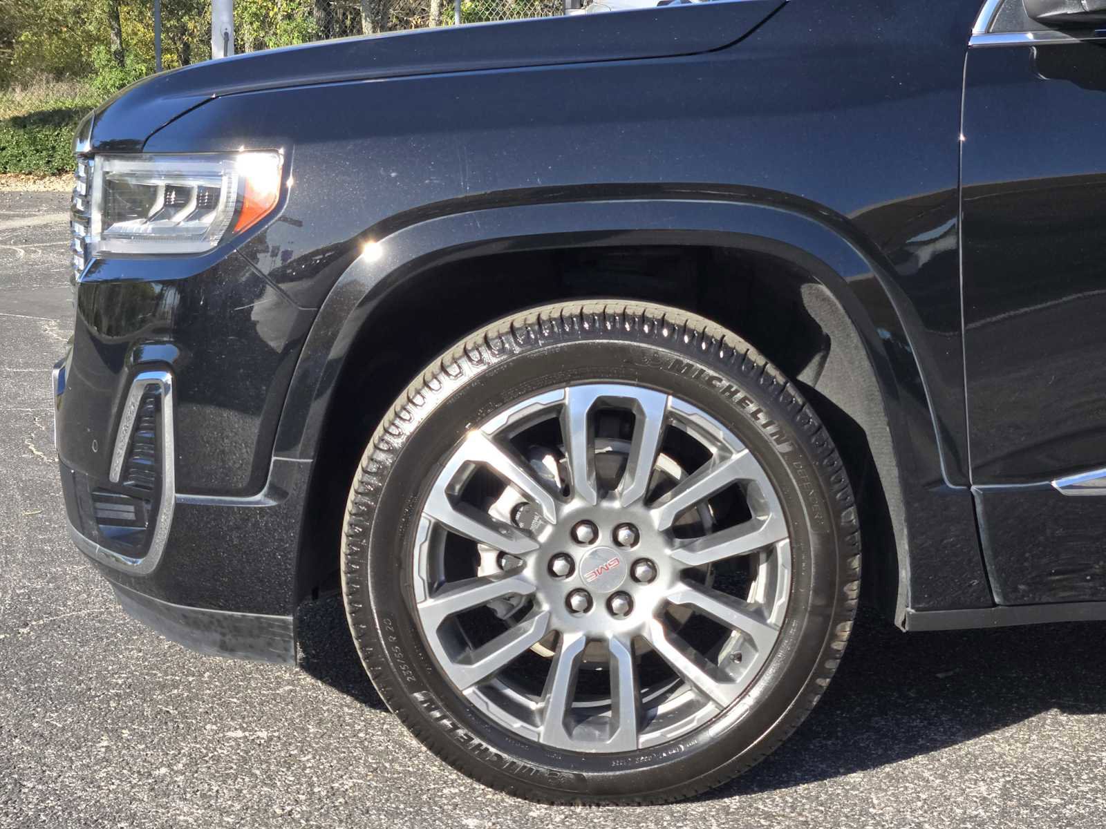 Used 2021 GMC Acadia Denali w/ Denali Technology Package image 8