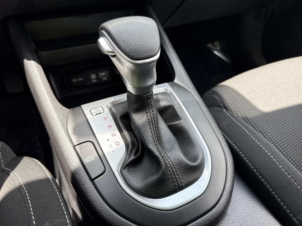 Used 2021 Kia Forte LXS FWD image 32
