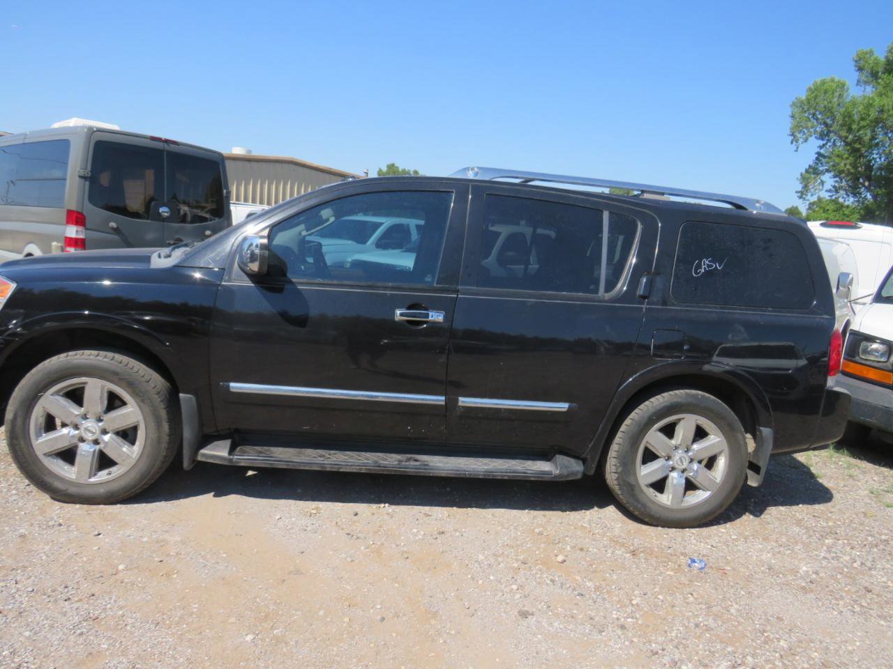 Used 2011 Nissan Armada Platinum RWD image 38