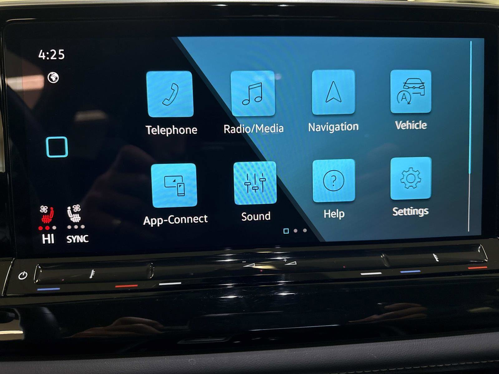 Used 2021 Nissan Rogue Sport S image 55