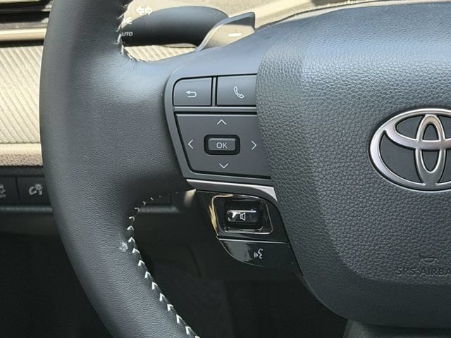 Used 2026 Toyota Camry SE w/ Convenience Package FWD image 13