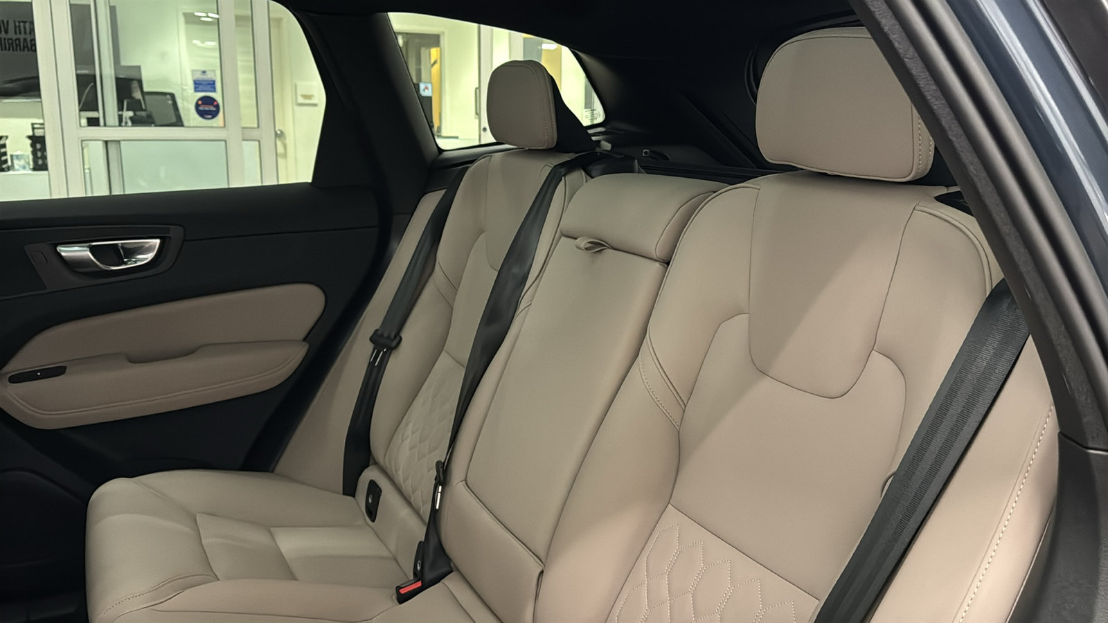 New 2027 Volvo XC60 B5 Core AWD/4WD image 26