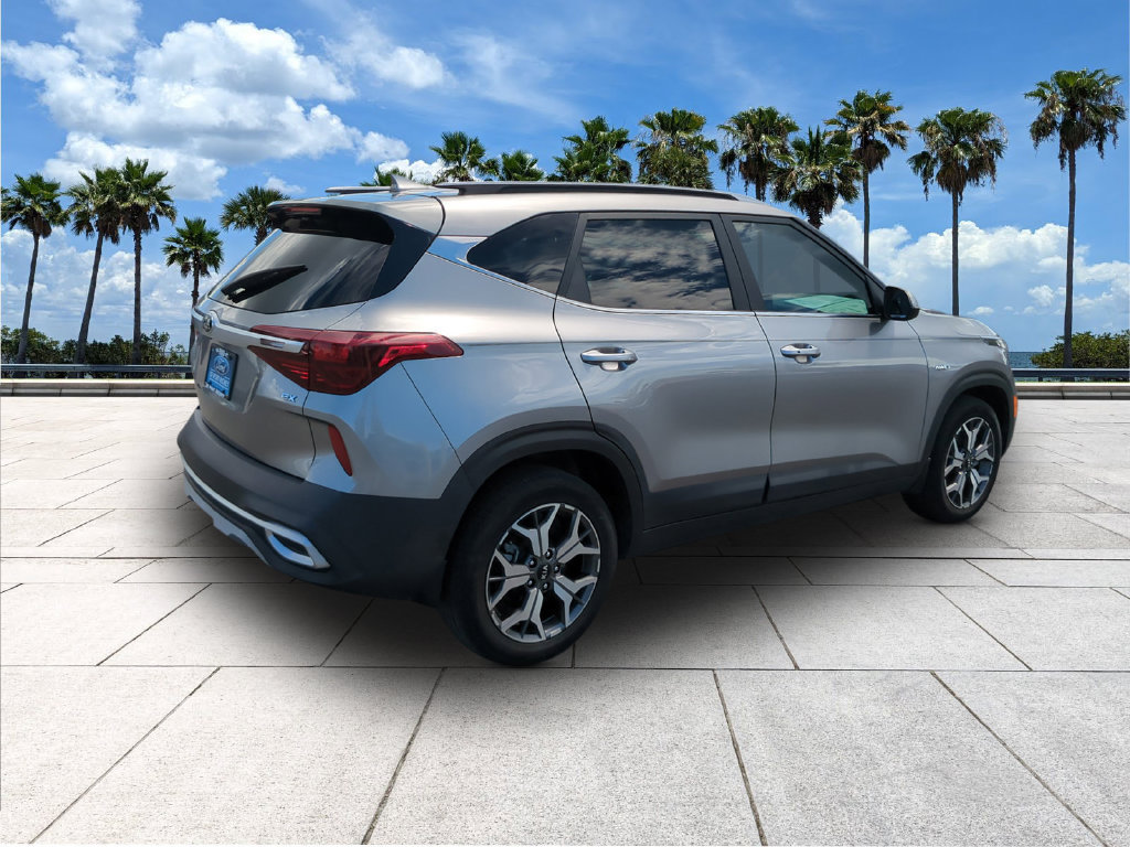 Used 2021 Kia Seltos EX AWD/4WD image 7
