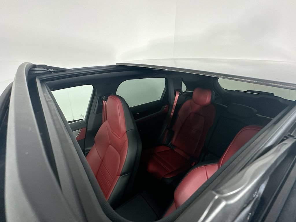 New 2026 Porsche Cayenne E-Hybrid AWD/4WD image 14