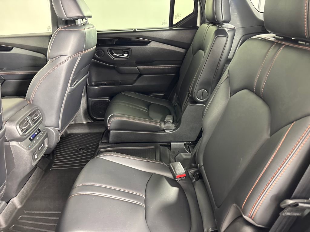Used 2023 Honda Pilot TrailSport image 29