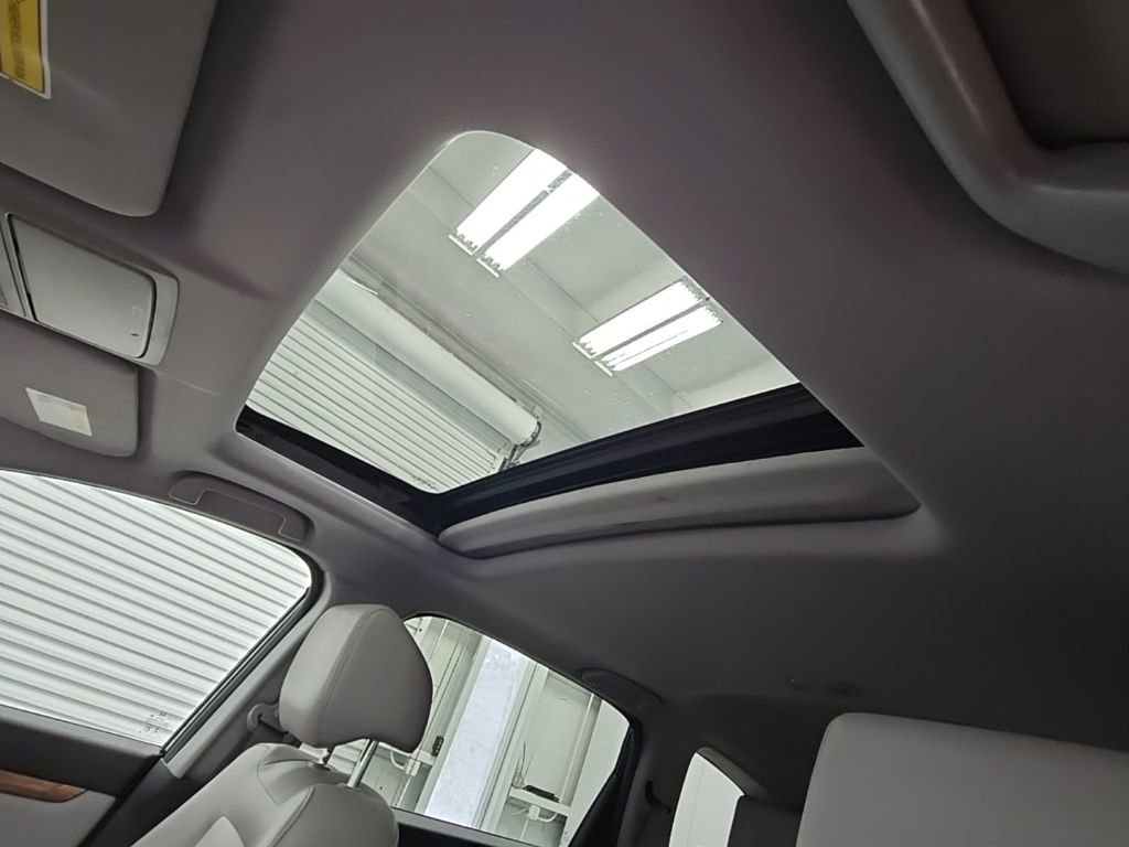 Used 2017 Honda CR-V Touring image 27