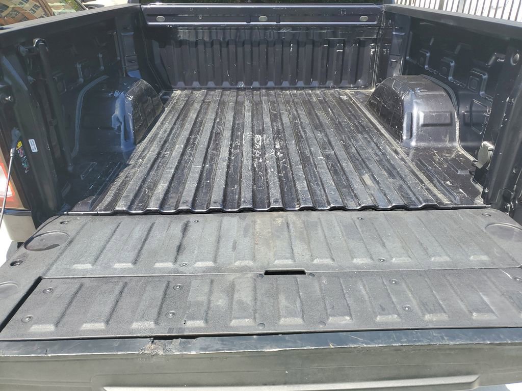 Used 2023 GMC Sierra 1500 Elevation w/ X31 Off-Road Package AWD/4WD image 10