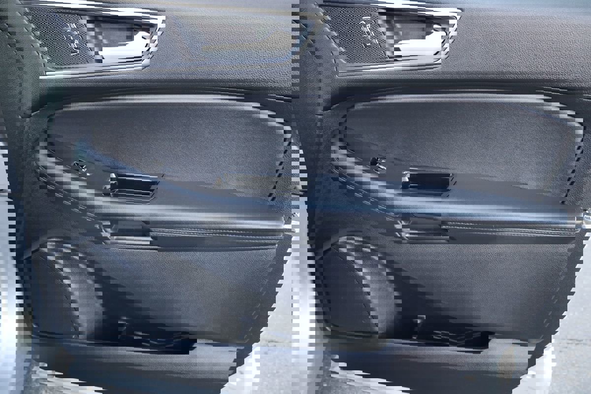 Used 2019 Ford Edge SEL w/ Equipment Group 201A image 16