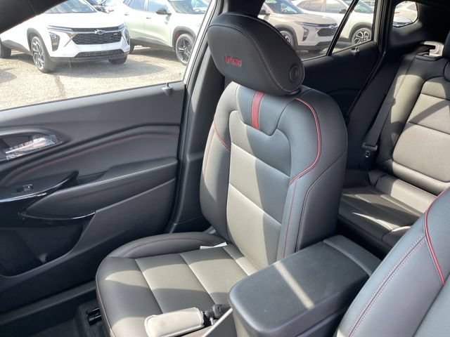 New 2026 Chevrolet Trax RS w/ Sunroof Package FWD image 24