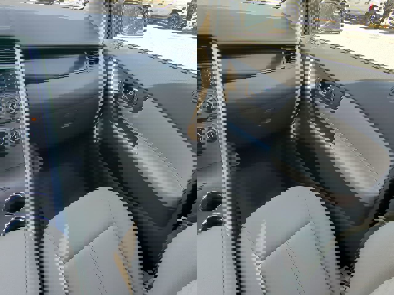 Used 2013 Ford Edge SE image 15