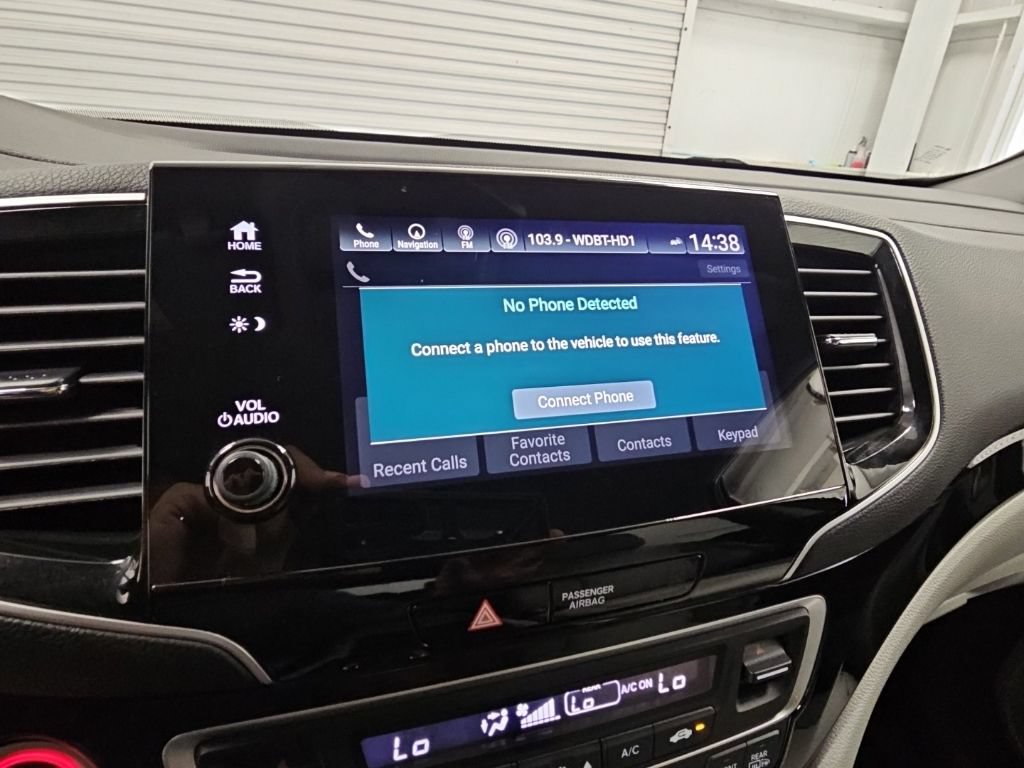 Used 2021 Honda Pilot Touring image 16
