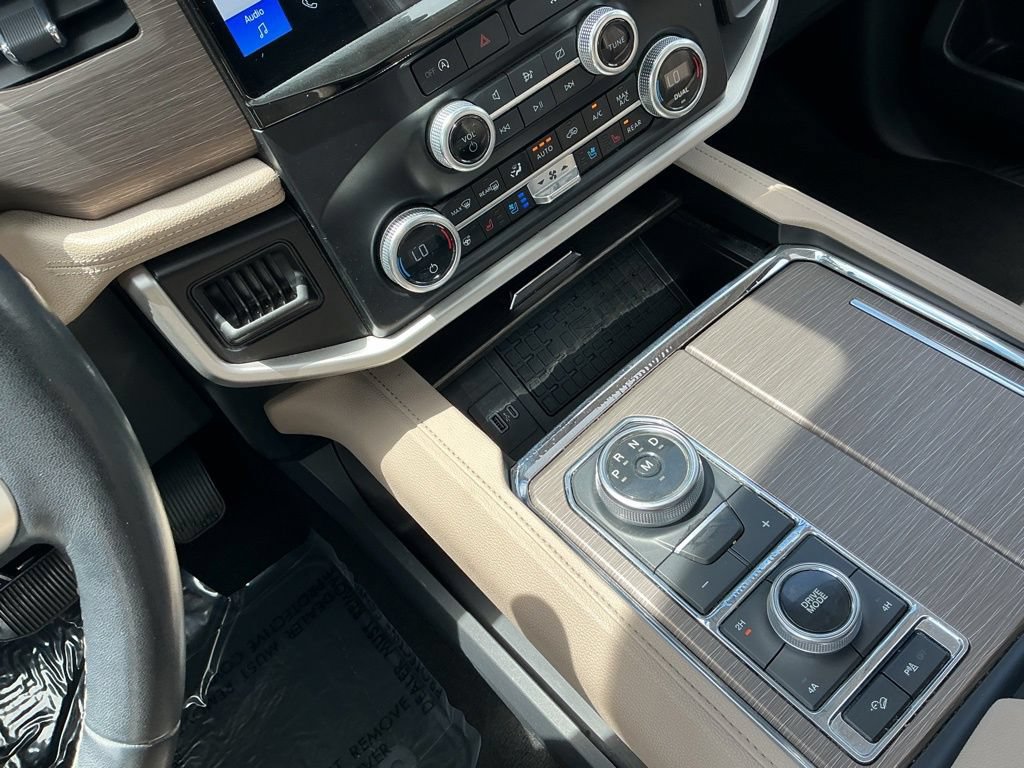 Used 2024 Ford Expedition Limited AWD/4WD image 28